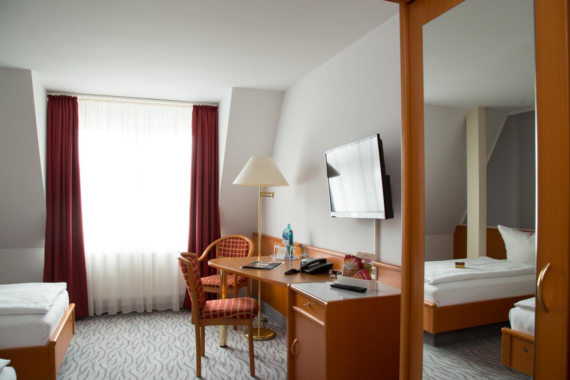 Hotel Kaiserhof Radeberg Room photo